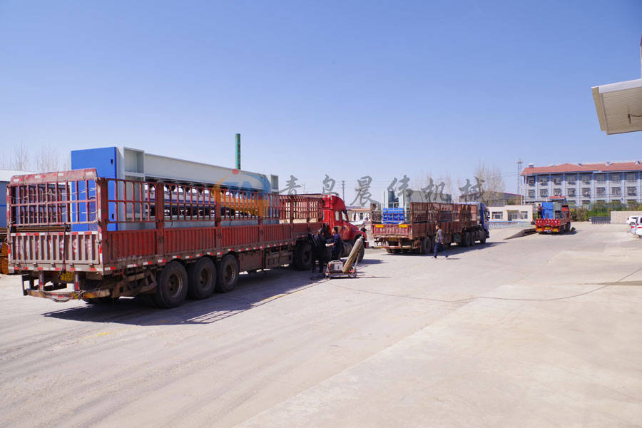 土工布設(shè)備生產(chǎn)線發(fā)貨